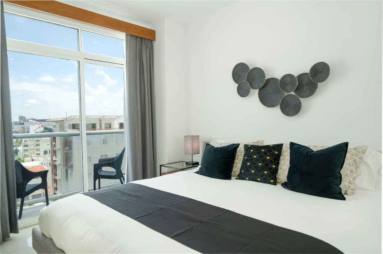 Penthouse With Private Jacuzzi - Three Bedroom Cancún